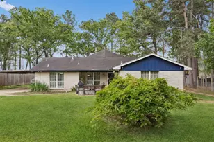 3680 White Oak Dr, Conroe, TX 77301 - Photo 2