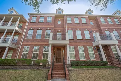 38 Islewood Boulevard, The Woodlands, TX 77380 - Photo 2