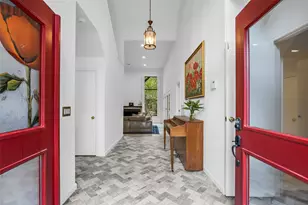 208 Sugar Berry Cir, Houston, TX 77024 - Photo 2
