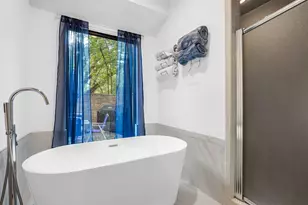 208 Sugar Berry Cir, Houston, TX 77024 - Photo 6