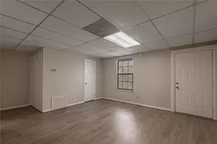 626 University Ave, Huntsville, TX 77320 - Photo 2