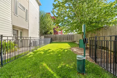 312 Eado Park Circle, Houston, TX 77020 - Photo 6