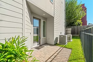 312 Eado Park Cir, Houston, TX 77020 - Photo 8