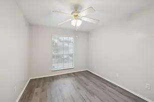 8610 Lake Crystal Dr, Houston, TX 77095 - Photo 22