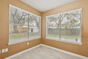 8610 Lake Crystal Dr, Houston, TX 77095 - Photo 10