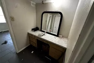 130 Caldwell St, Baytown, TX 77520 - Photo 18