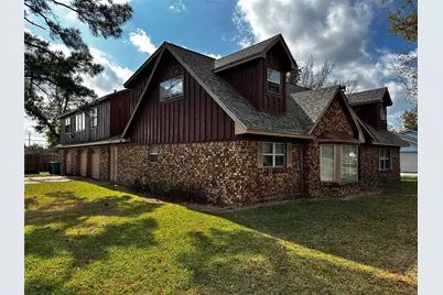 130 Caldwell Street, Baytown, TX 77520 - Photo 2