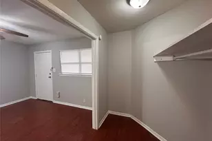 8803 Timberside Dr, Houston, TX 77025 - Photo 8