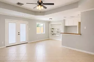 8923 Glen Shadow Dr, Houston, TX 77088 - Photo 10