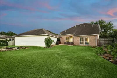 8503 Beacon Bend Lane, Pearland, TX 77584 - Photo 18