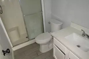 3403 Tidewater Dr, Houston, TX 77045 - Photo 8