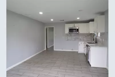3403 Tidewater Drive, Houston, TX 77045 - Photo 4