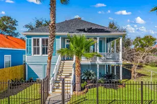 2714 Avenue K, Galveston, TX 77550 - Photo 1