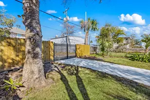 2714 Avenue K, Galveston, TX 77550 - Photo 38