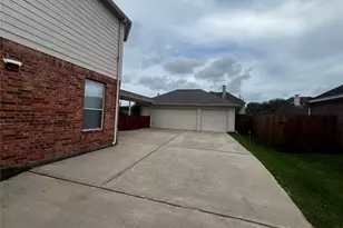 2311 Echo Harbor Dr, Pearland, TX 77584 - Photo 30