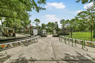 652 E 6th 1/2 St, Houston, TX 77007 - Photo 28