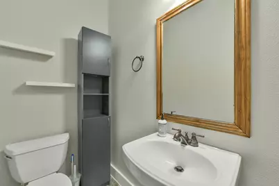 652 E 6th 1/2 Street, Houston, TX 77007 - Photo 12