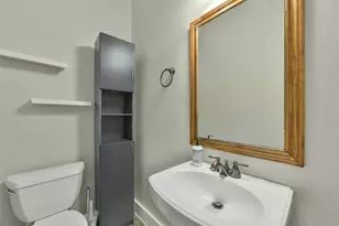 652 E 6th 1/2 St, Houston, TX 77007 - Photo 12