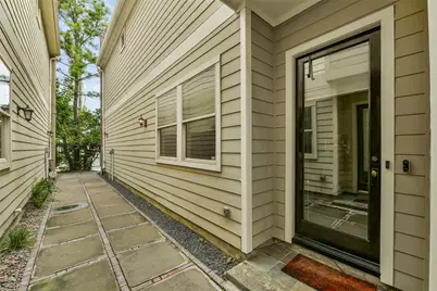 652 E 6th 1/2 Street, Houston, TX 77007 - Photo 2