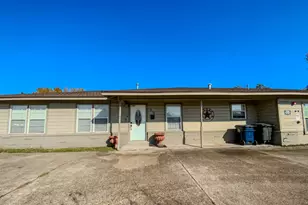 216 E Plantation Dr, Clute, TX 77531 - Photo 28