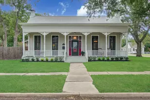 502 S College St, Weimar, TX 78962 - Photo 1
