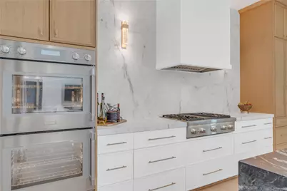 5602 Ella Lee Lane, Houston, TX 77056 - Photo 2