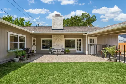 607 Blue Willow Drive, Houston, TX 77042 - Photo 32