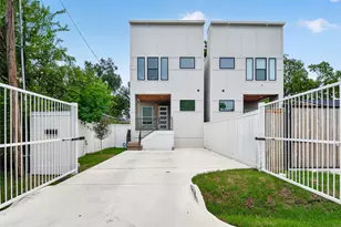 2208 Bleker St, Houston, TX 77026 - Photo 2