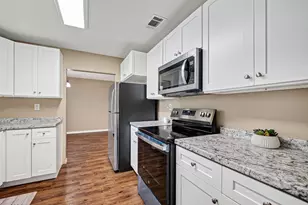 2013 Terrace Ln, Baytown, TX 77520 - Photo 16