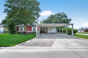 2013 Terrace Ln, Baytown, TX 77520 - Photo 2