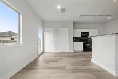 6143 Settlers Lake Circle E, Katy, TX 77449 - Photo 12