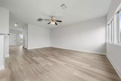 6143 Settlers Lake Circle E, Katy, TX 77449 - Photo 4