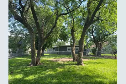 2214 5th Avenue N, Texas City, TX 77590 - Photo 20