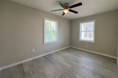 2214 5th Avenue N, Texas City, TX 77590 - Photo 18