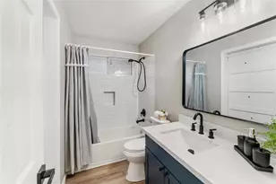 29 Cypress Bayou Ct, The Woodlands, TX 77382 - Photo 16