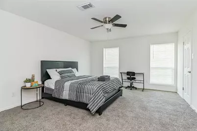 5791 Maple Hill Drive, Houston, TX 77088 - Photo 24