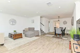 5791 Maple Hill Dr, Houston, TX 77088 - Photo 2