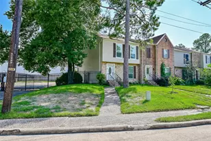 5791 Maple Hill Dr, Houston, TX 77088 - Photo 30