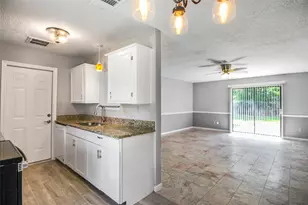 12702 Gotham Dr, Houston, TX 77089 - Photo 6