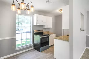 12702 Gotham Dr, Houston, TX 77089 - Photo 2