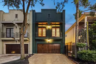 636 E 6th 1/2 St, Houston, TX 77007 - Photo 1