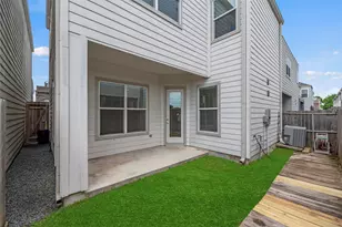 8819 Hollister Pine Ct, Houston, TX 77080 - Photo 32