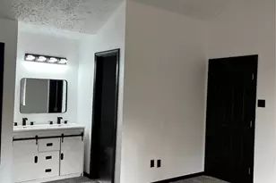 30 Crestbriar Ct, Baytown, TX 77521 - Photo 8