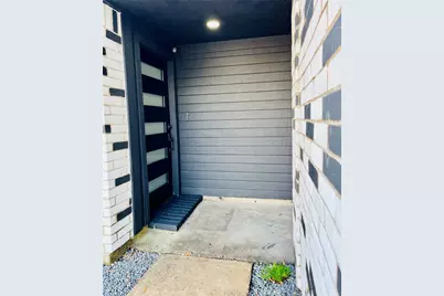 30 Crestbriar Court, Baytown, TX 77521 - Photo 2