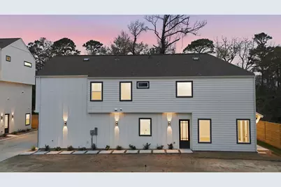 328 Janisch #C, Houston, TX 77018 - Photo 2