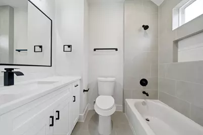 328 Janisch #C, Houston, TX 77018 - Photo 32