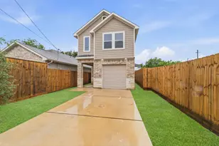 5619 Bacher St, Houston, TX 77028 - Photo 2