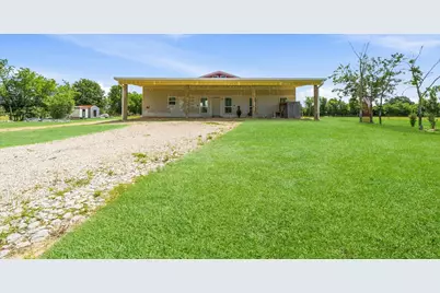 912 Fm 405, Huntsville, TX 77320 - Photo 4