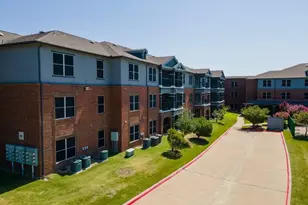 1104 S Carrier Parkway, Grand Prairie, TX 75051 - Photo 2