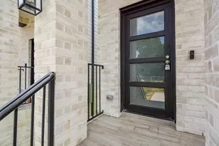 3712 Easy St, Houston, TX 77026 - Photo 2